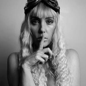 Meet your Posher, Em